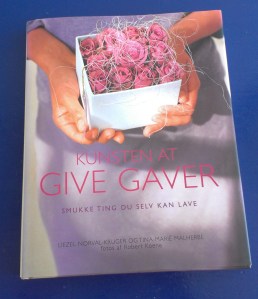 kunsten at give gaver