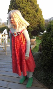 laras blomster kjole